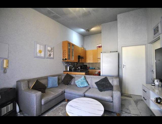 3 BEDROOM TOWNHOUSE FOR SALE IN FLORIDA LAKE